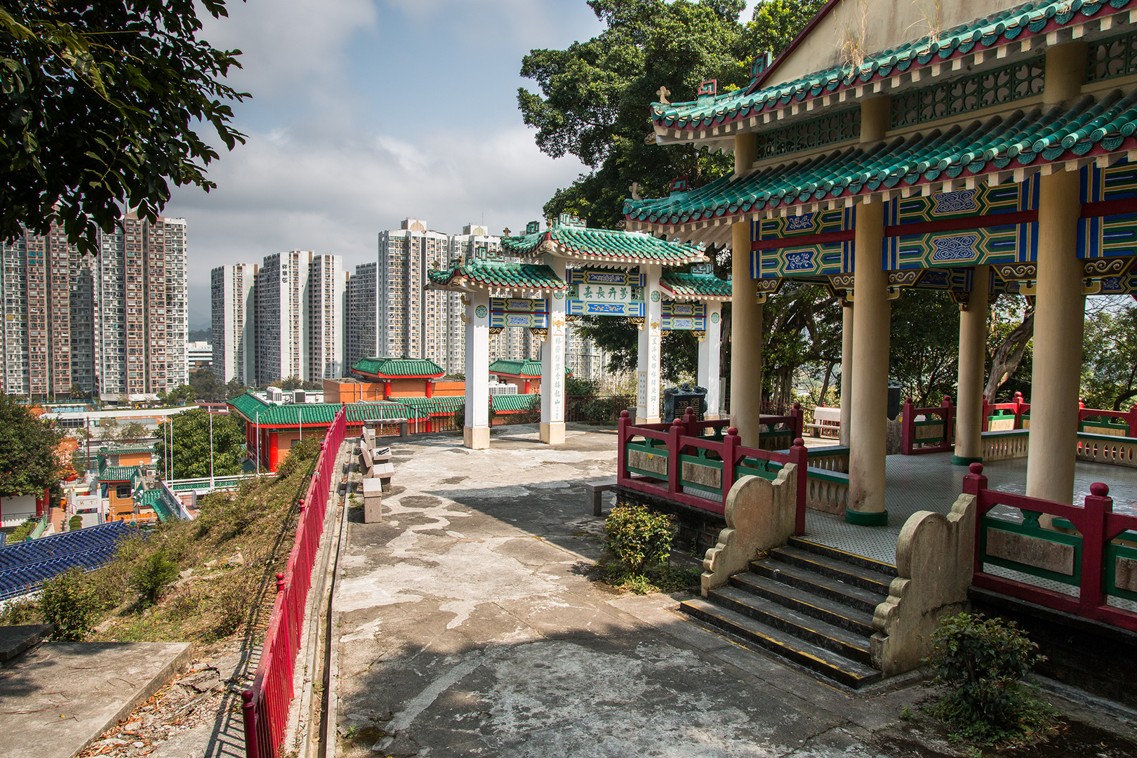 Fung Ying Seen Koon - Temple