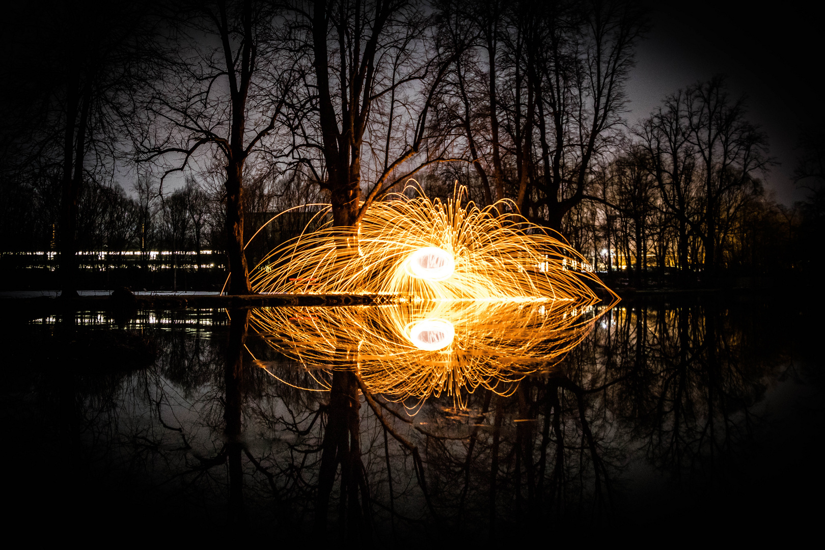 Funkenflug am Teich