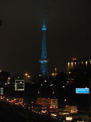 Funkturm blau