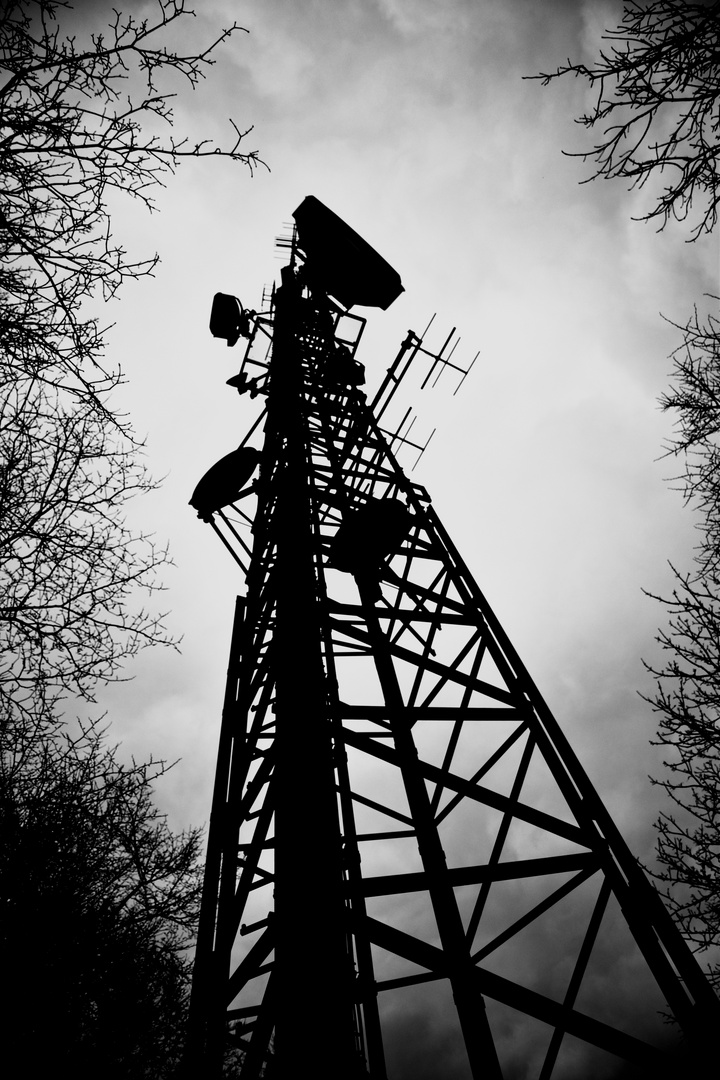 Funkturm im Rahmen