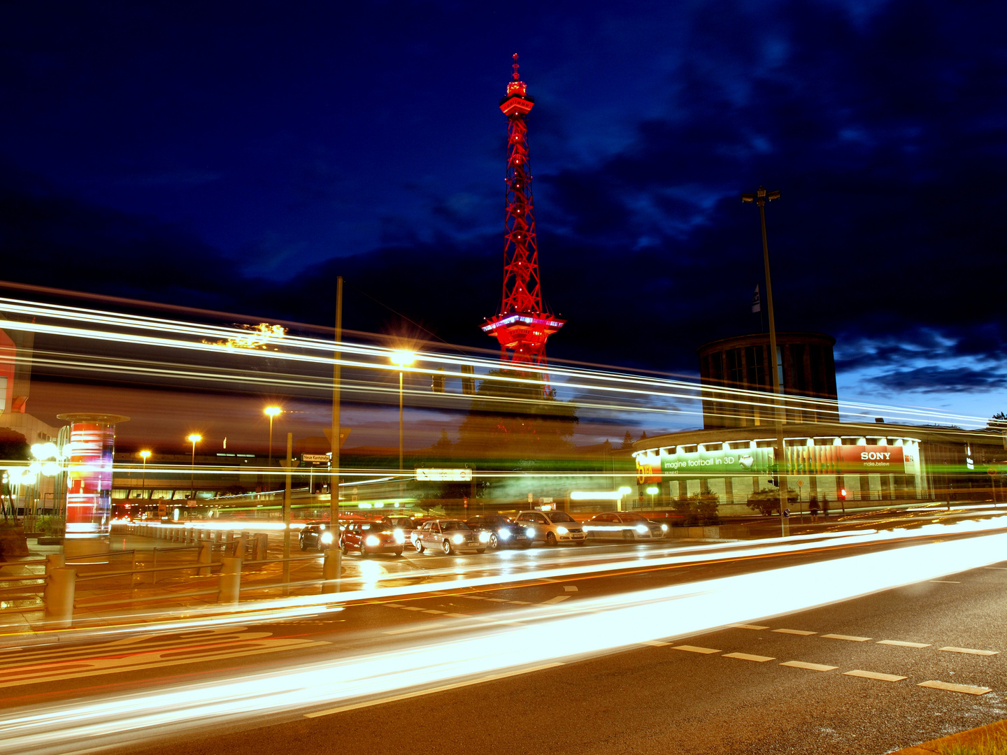 Funkturm in rot