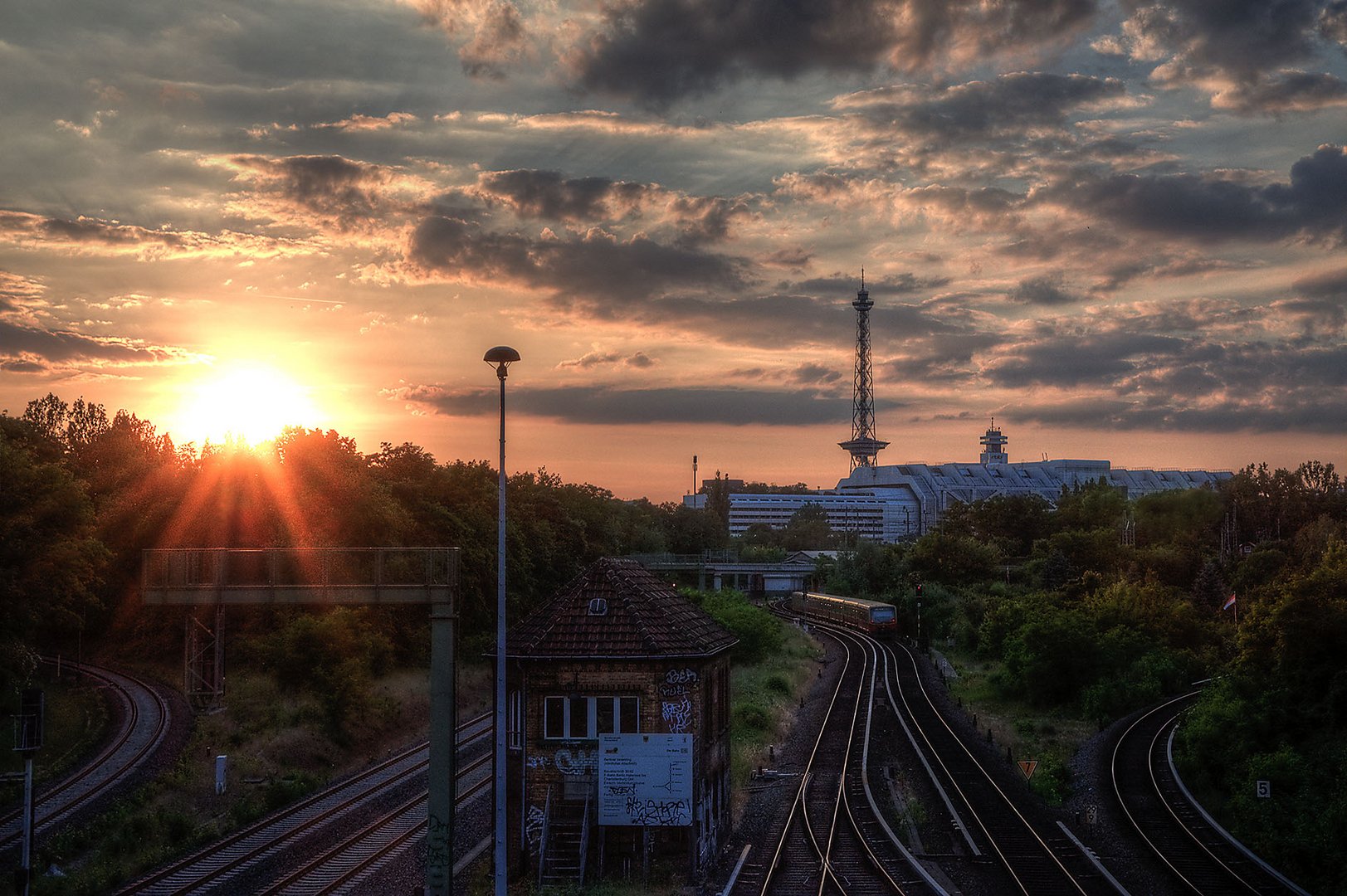 Funkturm mit ICC im Sonnenuntergang