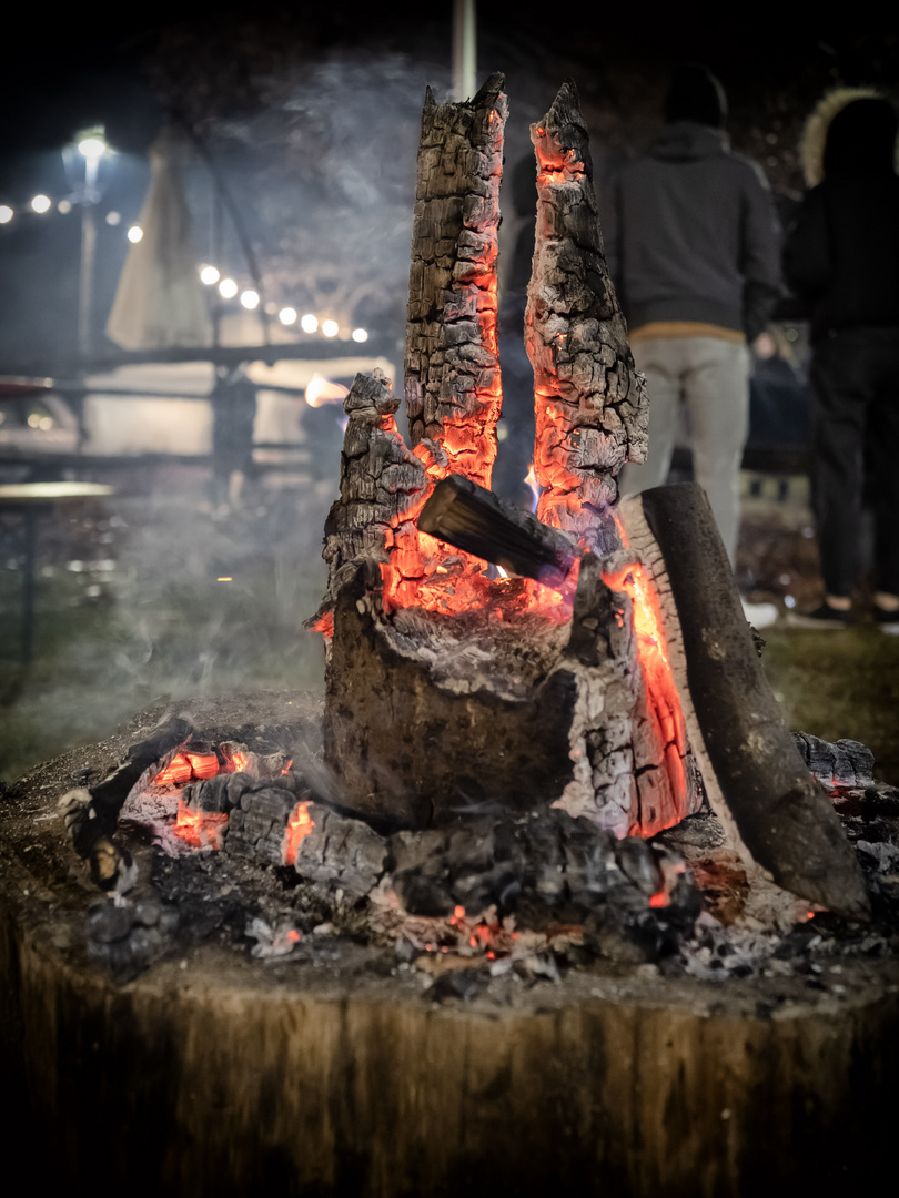 Fuoco nel mercatino