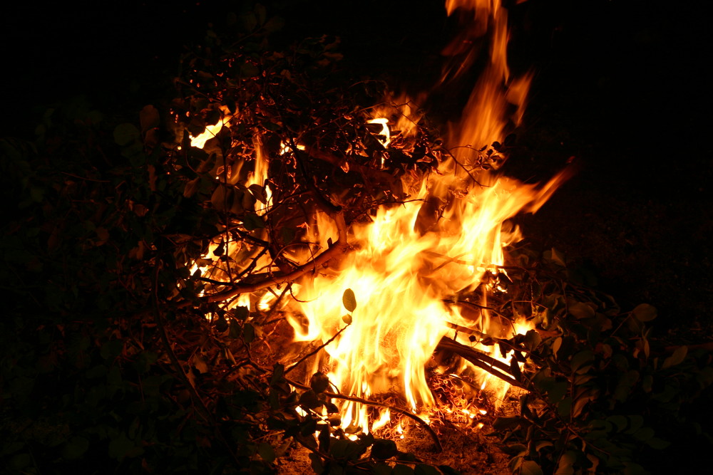 ...Fuoco nella notte...Fire in the night...