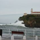 Furia del mar sobre las rocas,