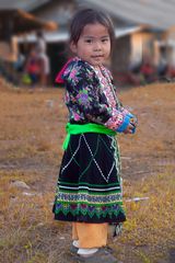 Further Hmong girl picture