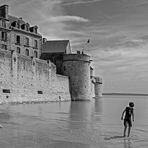 Fußbad am Mont-Saint-Michel