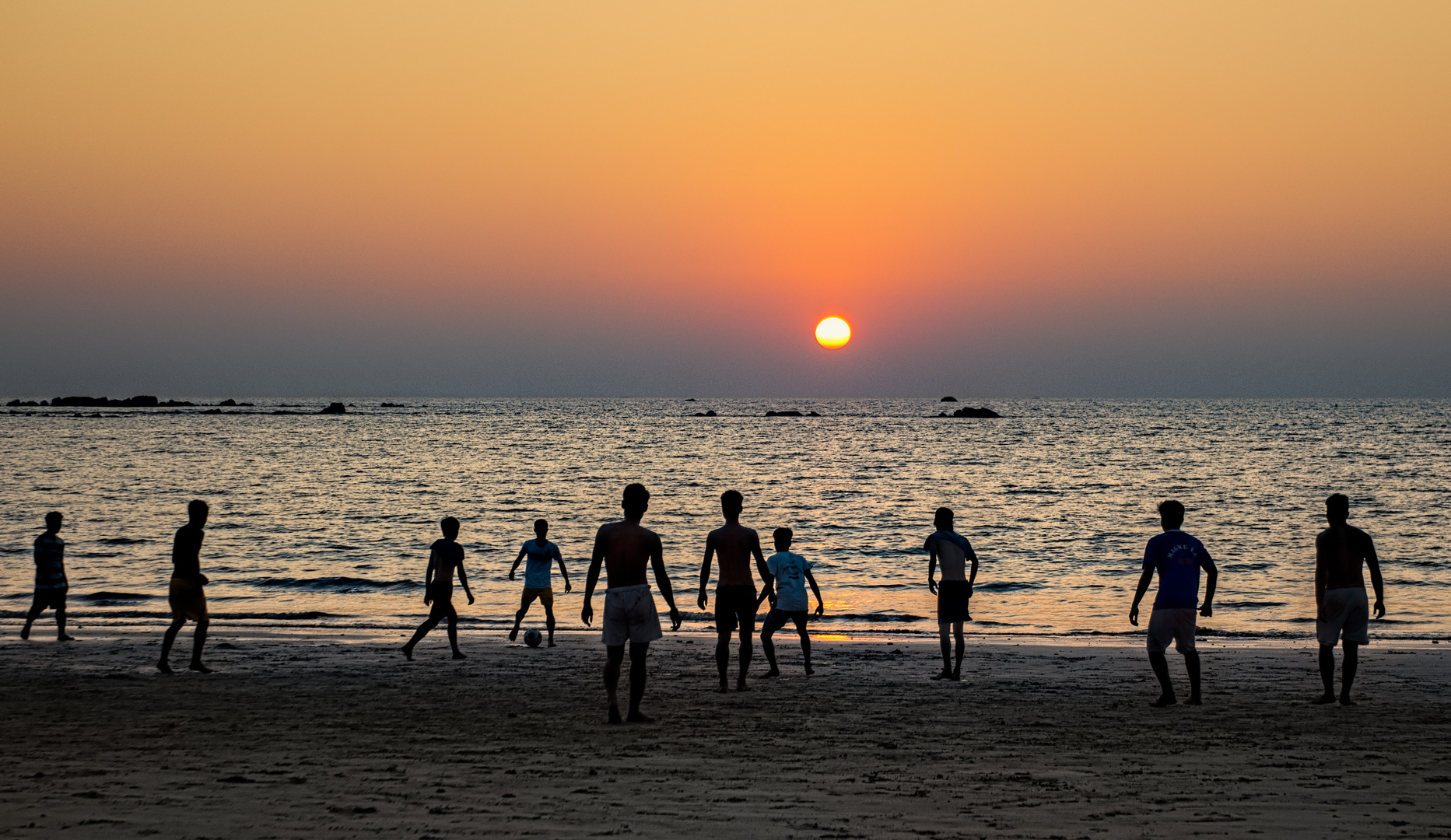 Fußball am Strand