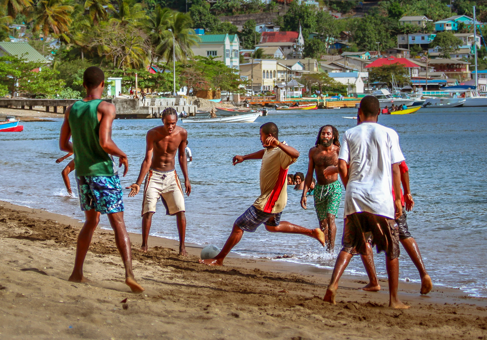 Fußball am Strand