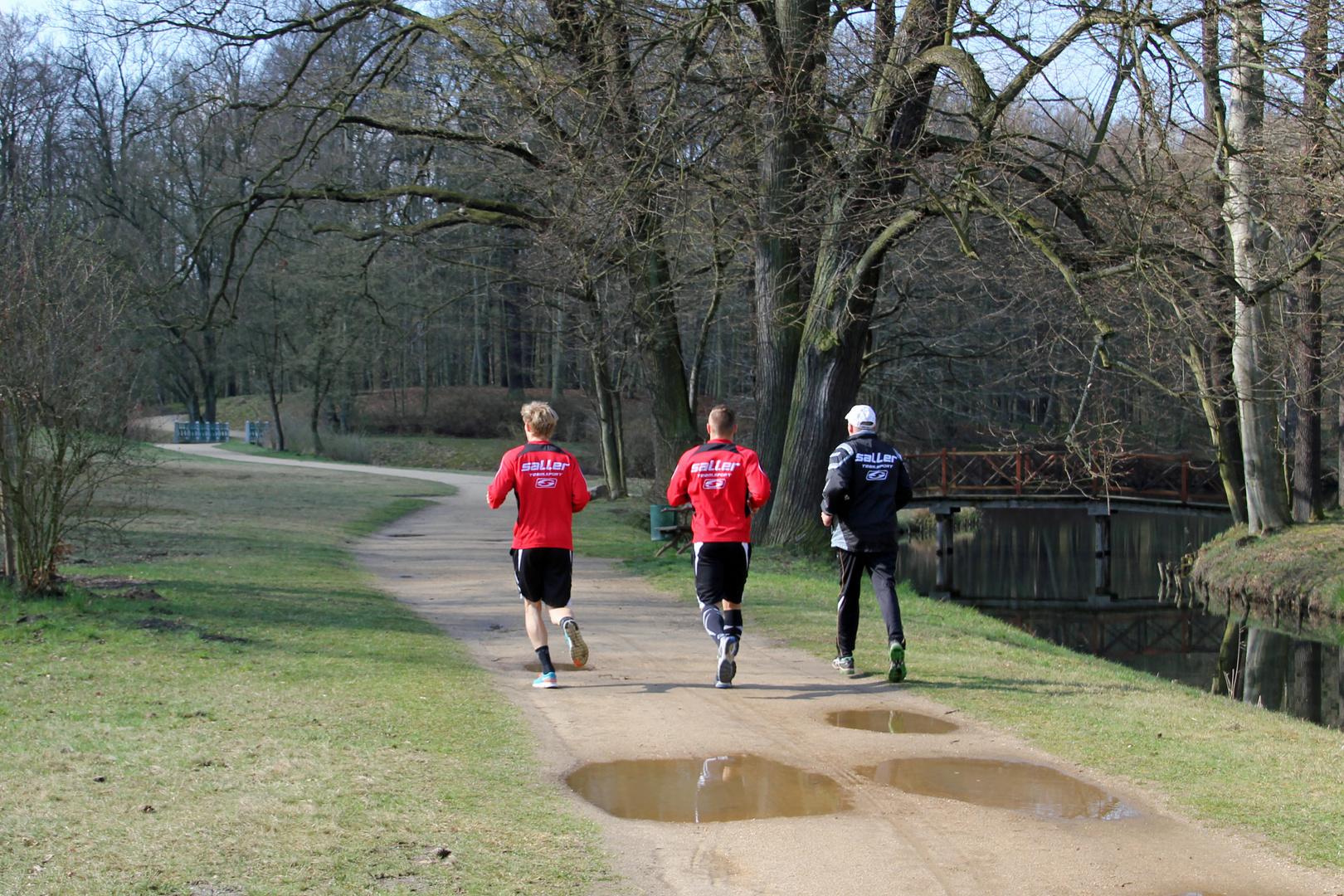 Fußballer des FC Energie Cottbus beim Training