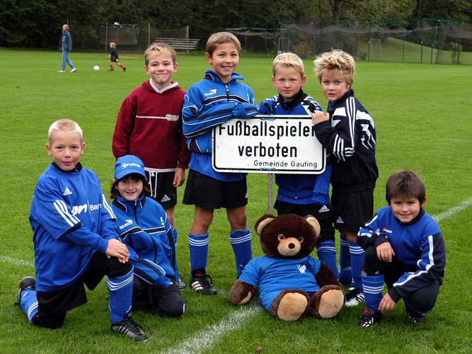 Fußballspielen verboten !