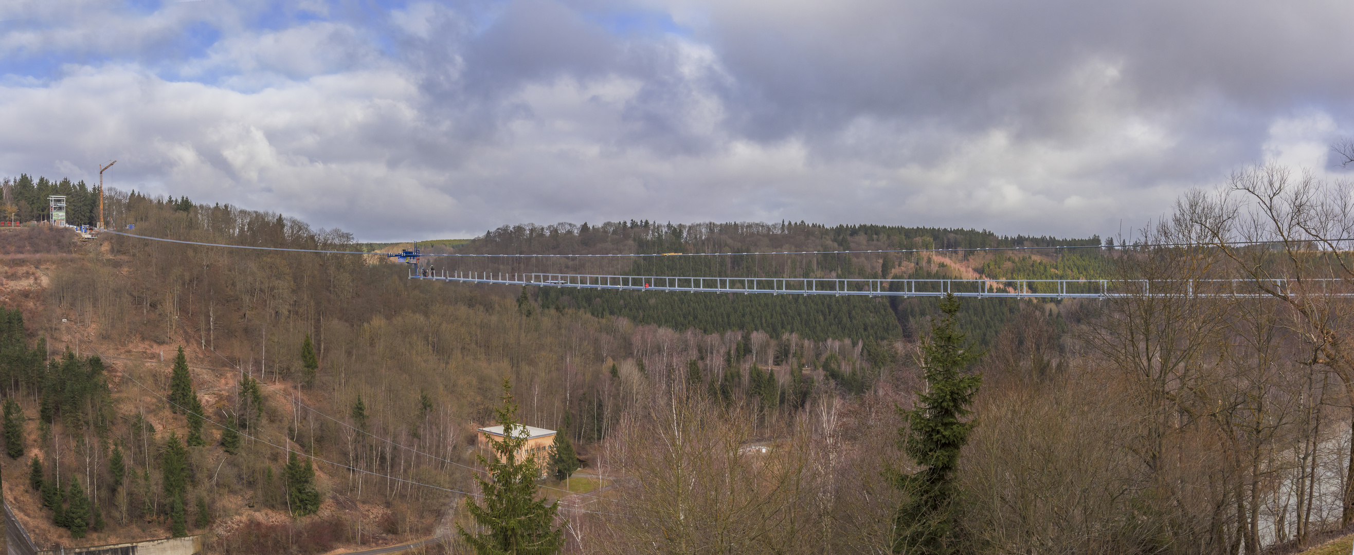 Fußgänger Hängebrücke an der Rappbode Talsperre