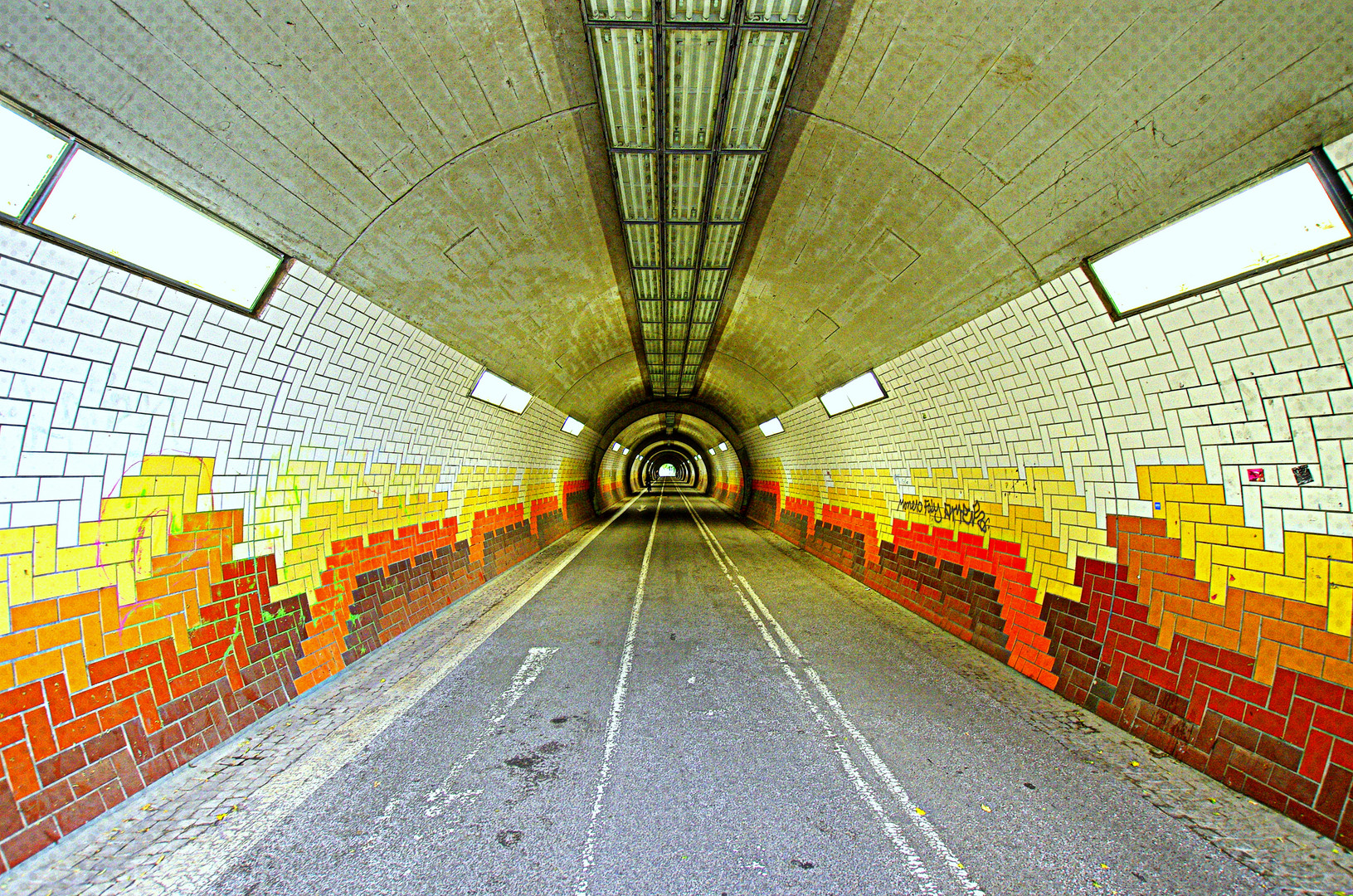 fussgänger u. radfahrertunnel tübingen