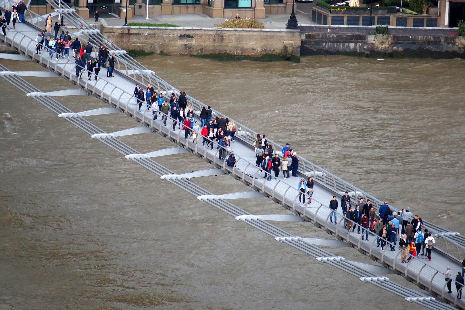 Fußgängerbrücke