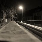 Fußgängerbrücke bei Nacht!