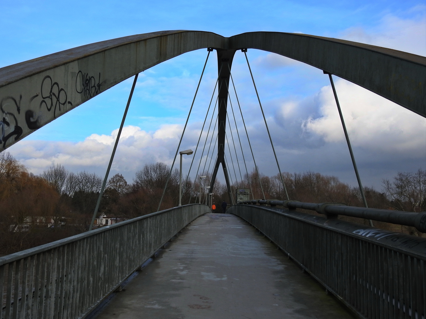 Fußgängerbrücke ...