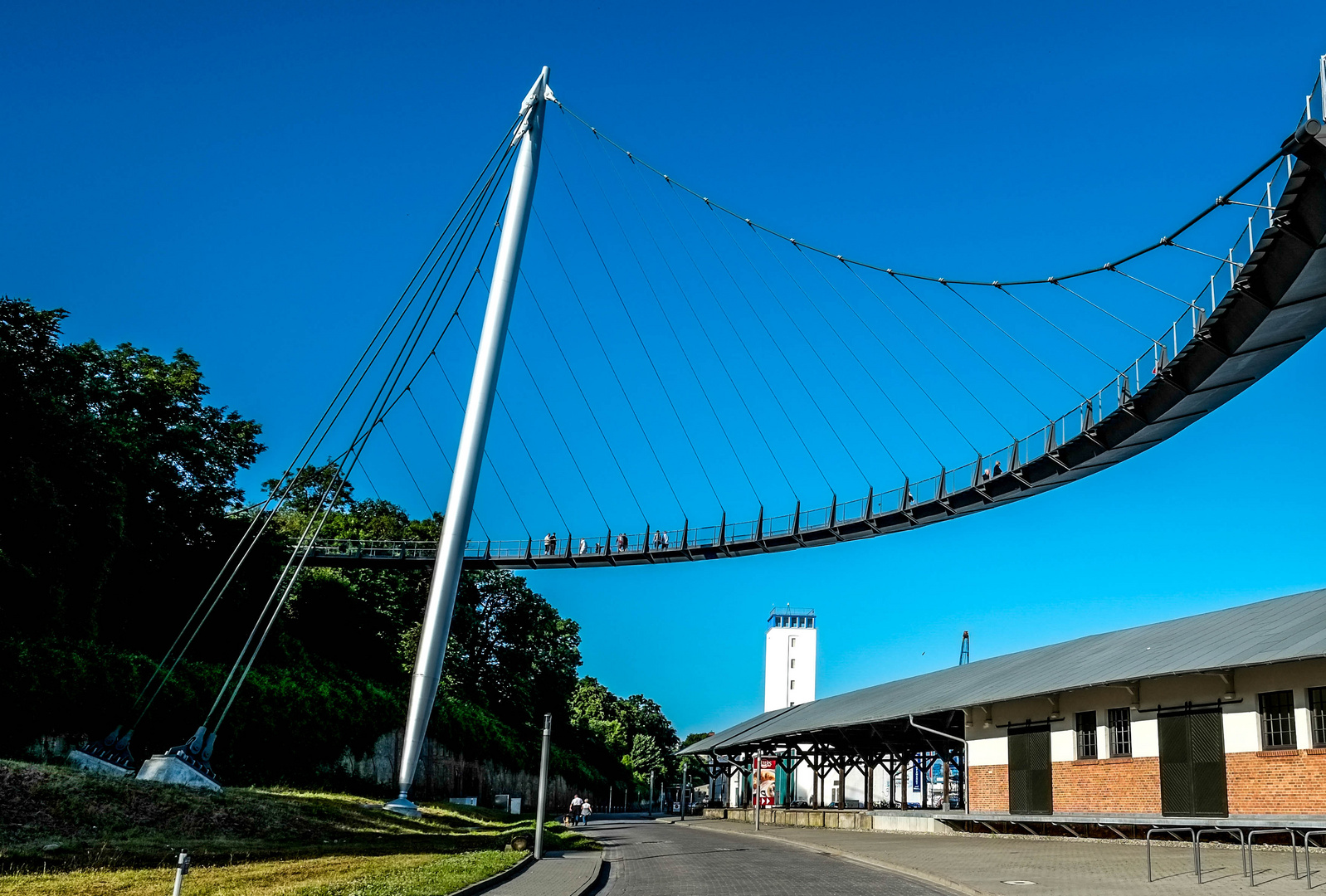 Fußgängerbrücke im Hafen von Sassnitz