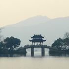 Fußgängerbrücke im Western Lake, Hangzhou