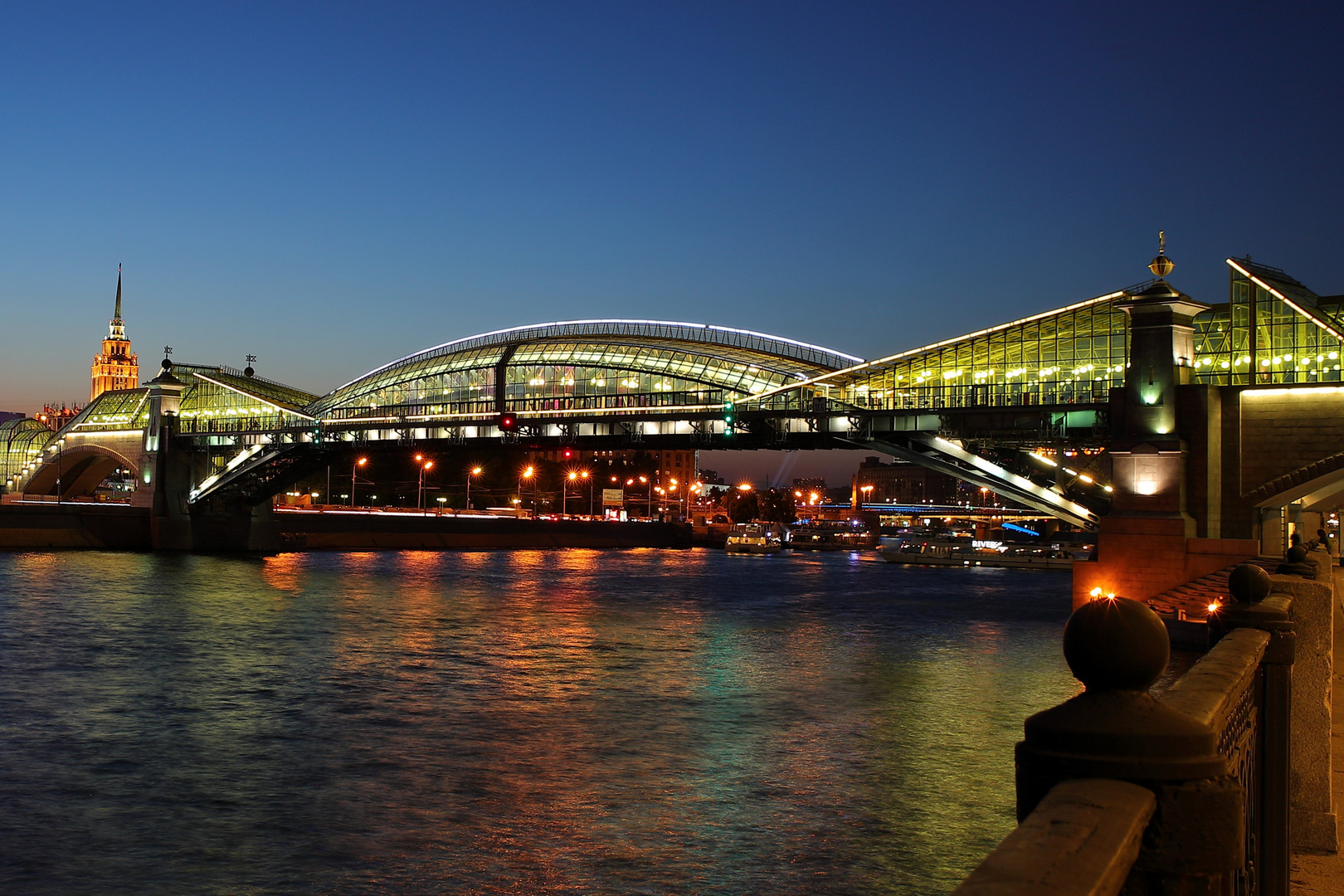 Fußgängerbrücke in Moskau