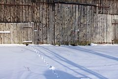 Fußspuren im Schnee