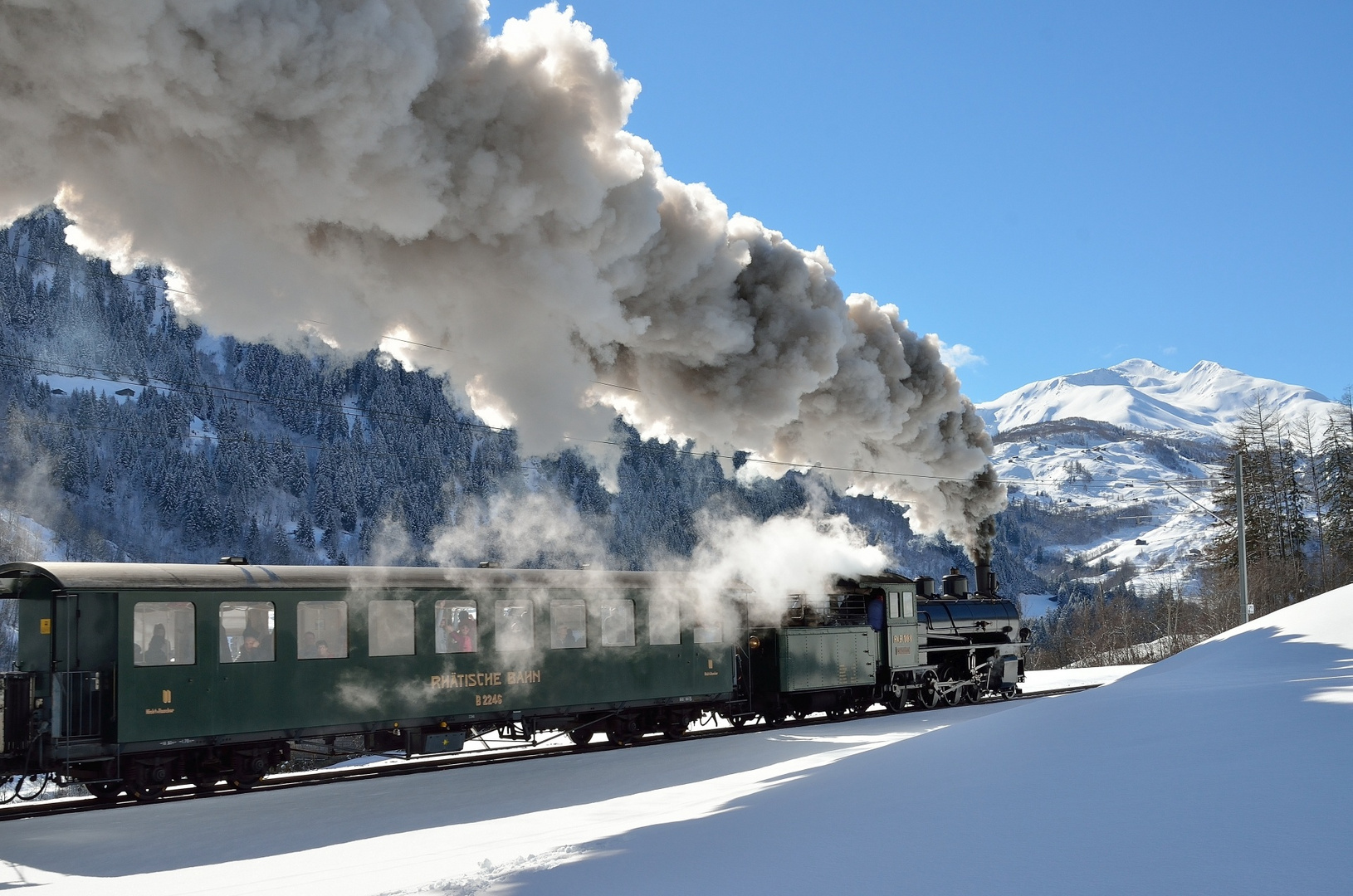 G 4/5 108 'Engiadina' am 23.02.2014 kurz vor Disentis