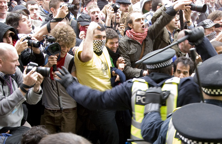 G20 RIOTS 2009_005