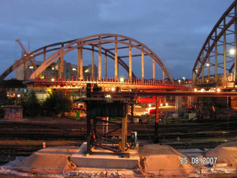 Gablenzbrücke auf dem Weg