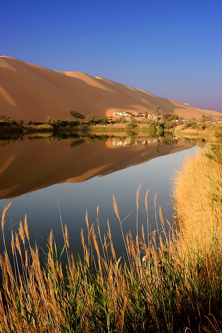 Gabroon See in den Dünen von Ubari / Libyen