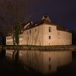 Gänsefurther Schloss an der Bode im Nachtlicht