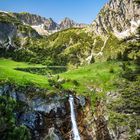 Gaisalpsee mit Wasserfall und Berg Rubihorn