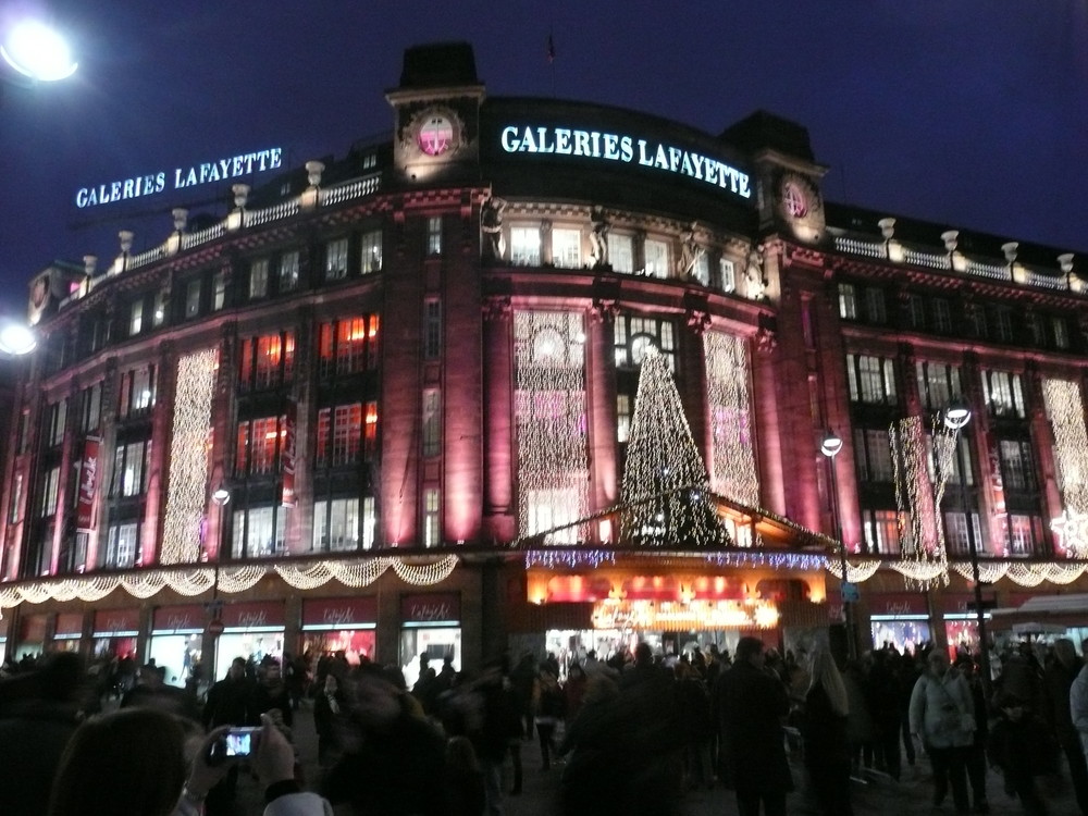 Galeries Lafayette bei Nacht