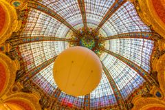 Galeries Lafayette, Blick in die Kuppel