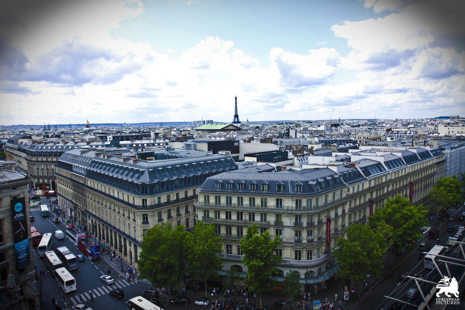 Galeries Lafayette - PARIS -