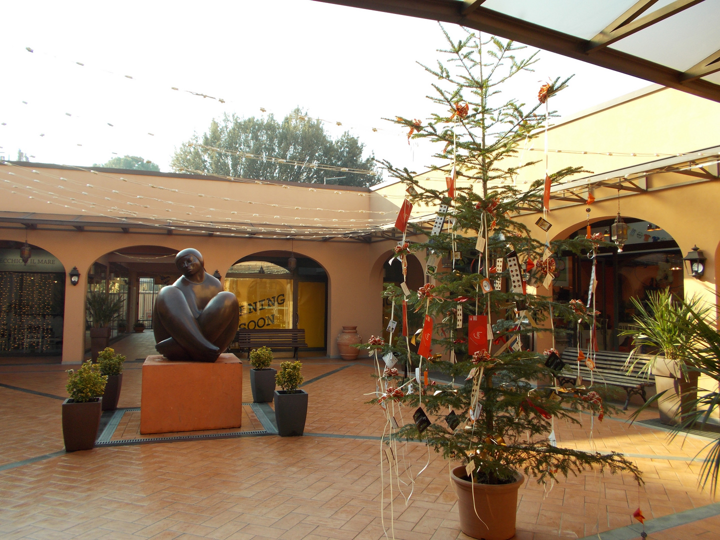 Galleria commerciale a Natale1