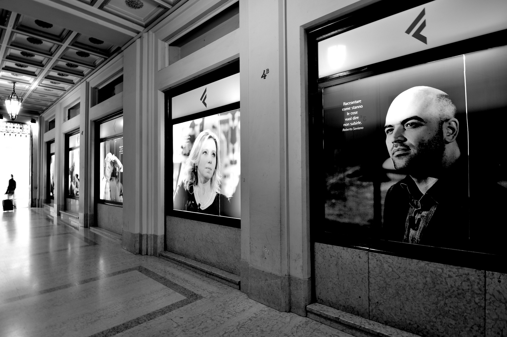 Galleria Feltrinelli...