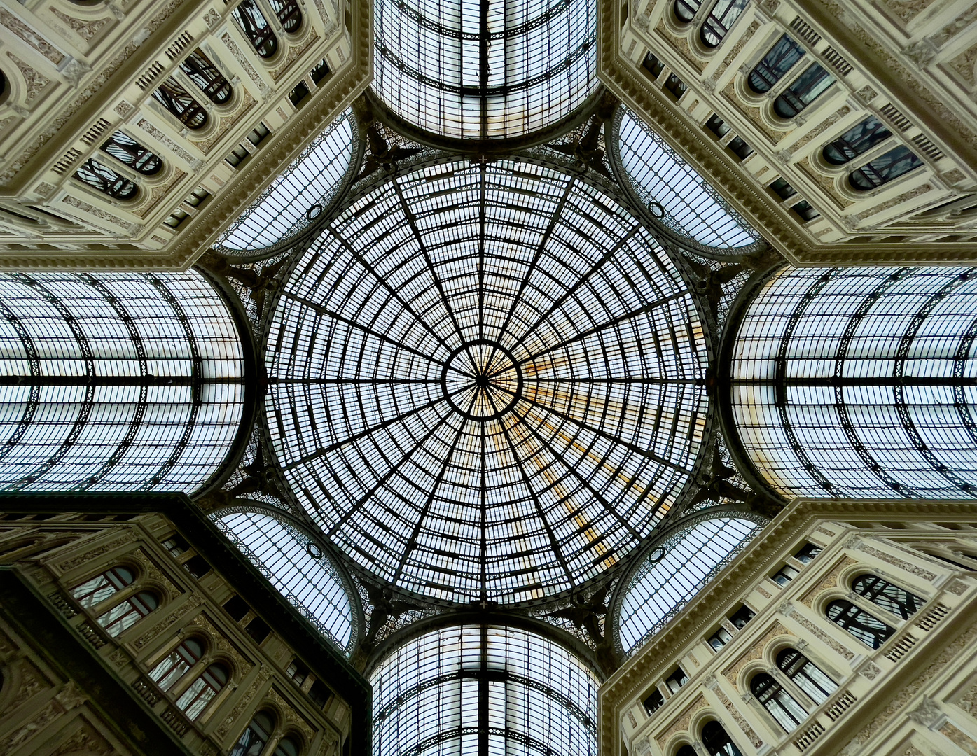 Galleria Umberto I - Kuppel