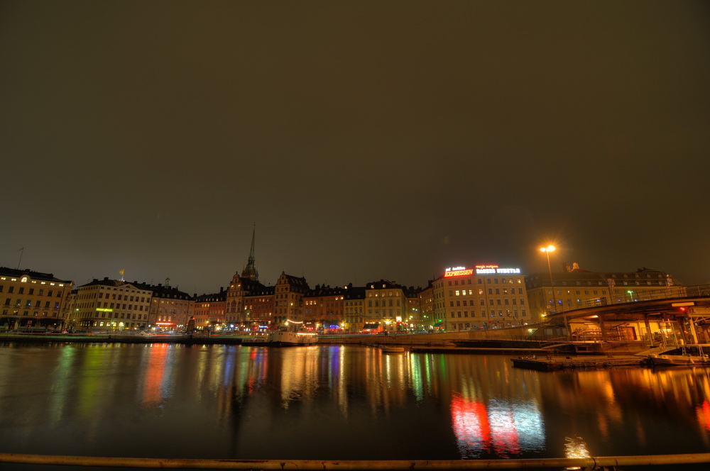 Gamlastan at night