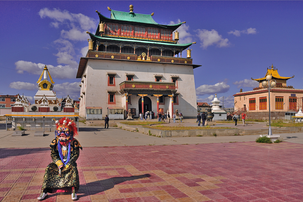 Gandantegchinlen Monastery in Ulaan Baatar