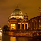 Gang zum Berliner Dom