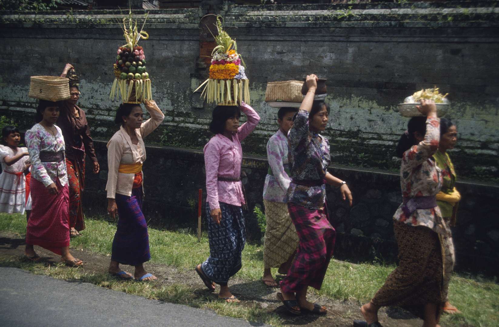 Gang zum Tempel