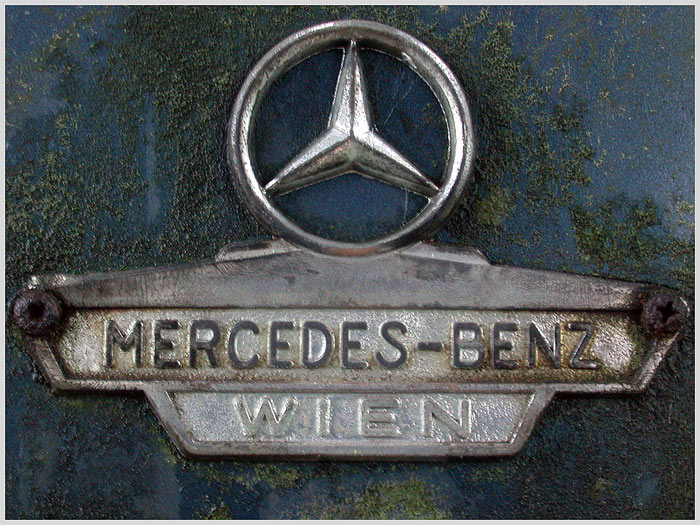 Ganz alter Mercedes