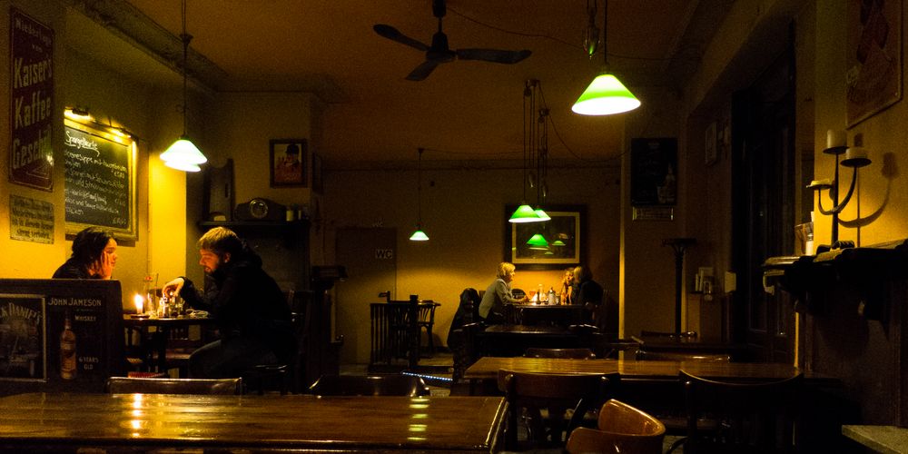Ganz Berlin ist eine Kneipe 2 Foto & Bild urlaub, indoor, menschen Bilder auf