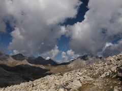 Ganz dahinten - der nächste Pass