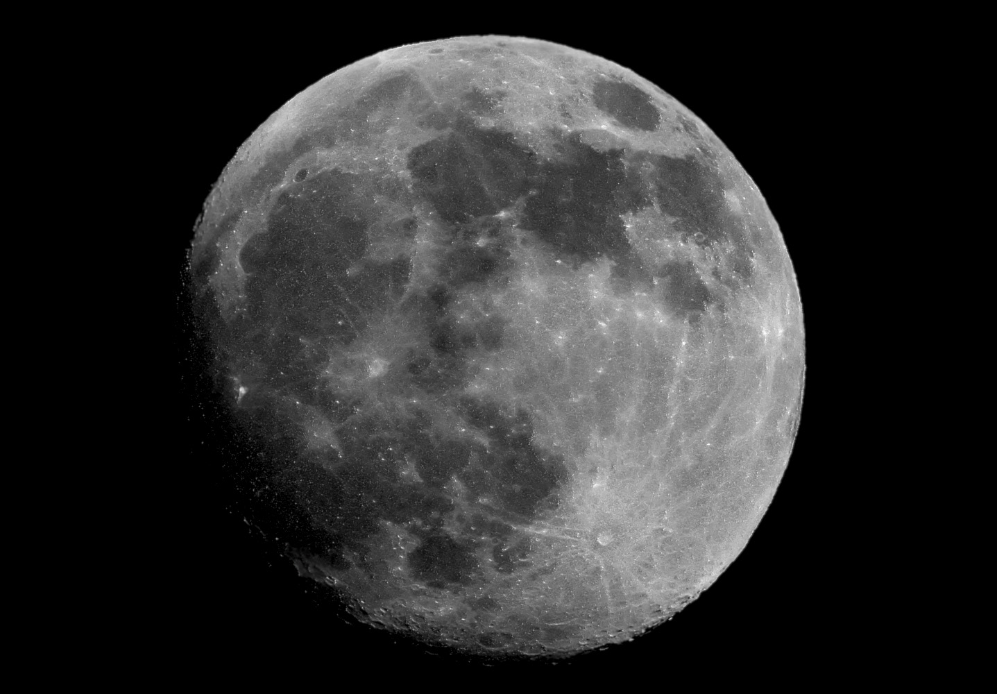 ganz frische mond aufnahme von heute 3. 5. 2023 ...