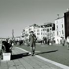 Ganz im Gedanken in Venedig