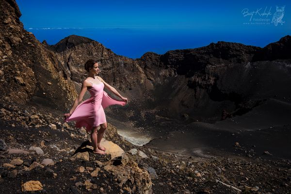 Ganz Oben auf dem Vulkan-Gipfel