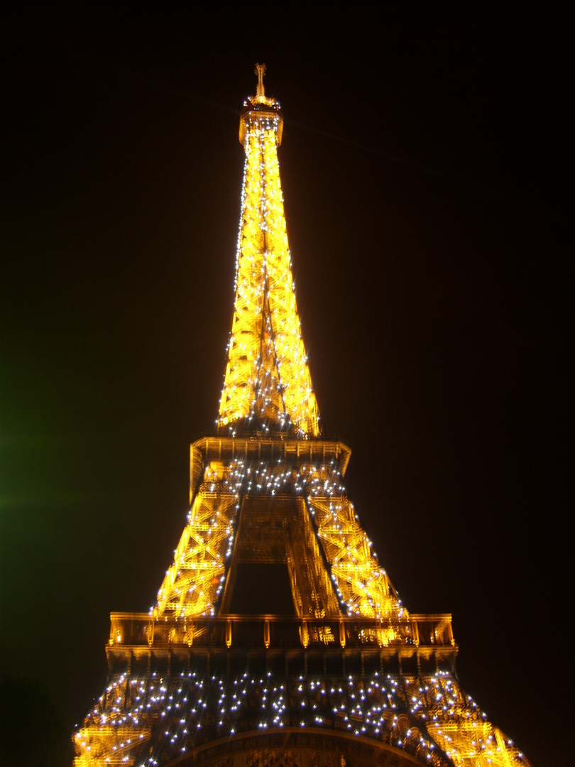 Ganz Paris träumt von der Liebe......