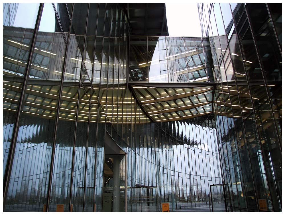 Ganz schön viel Glas - der Bonner Posttower