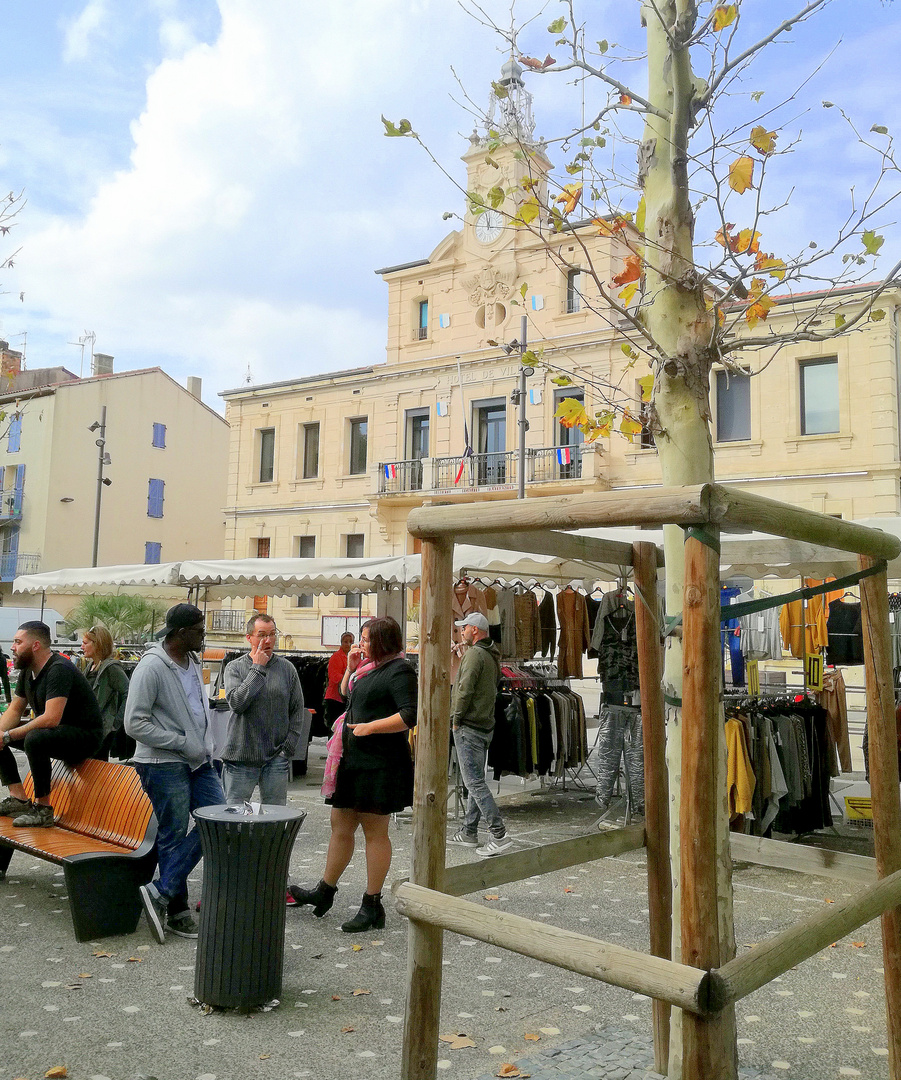 Gardanne, place du marché ....