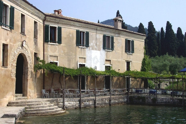 Gardasee-Eindrücke (3) - Restaurant am See